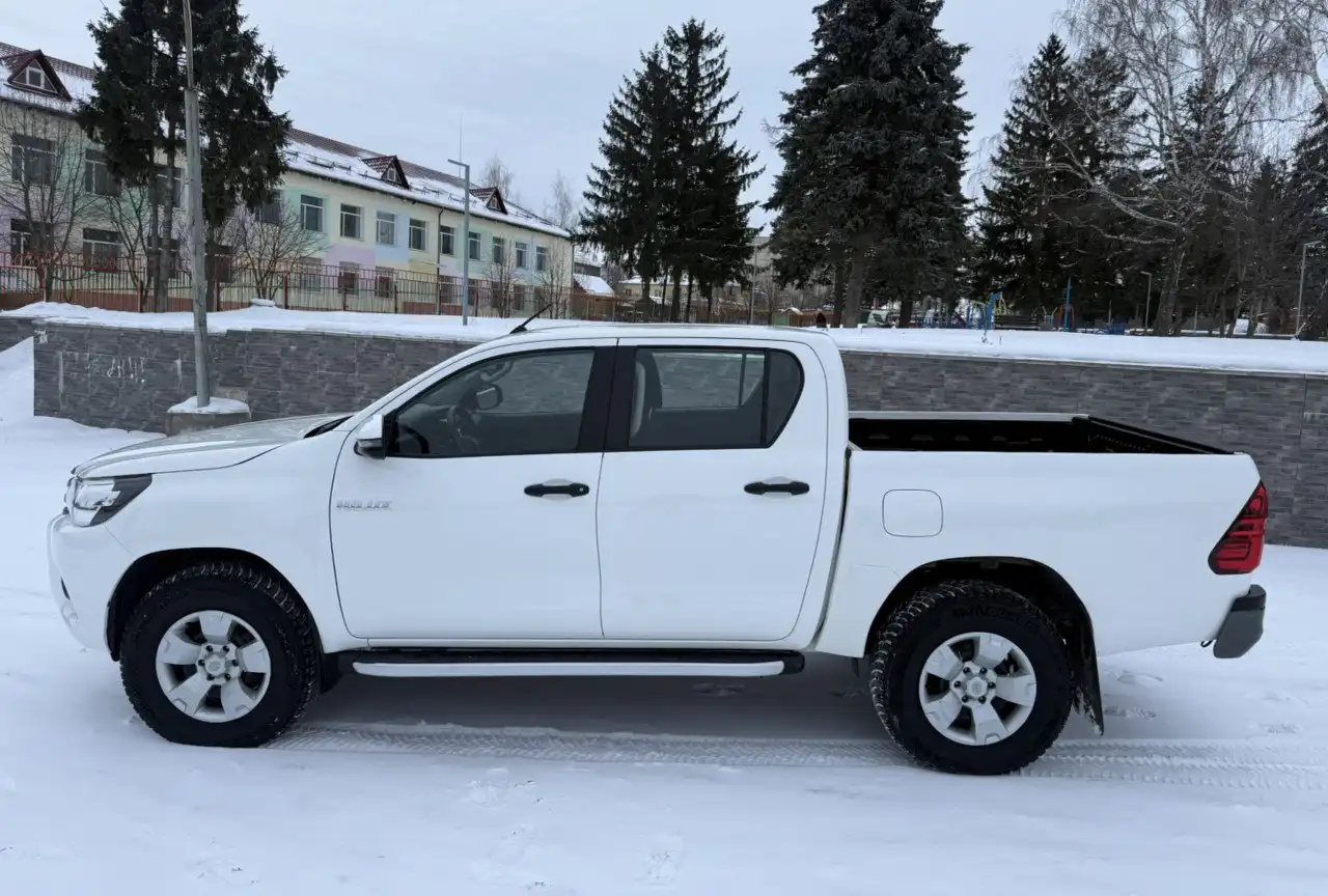 Продам Toyota Hilux 2019 в идеальном состоянии - Пикапы (Авто) в Казань