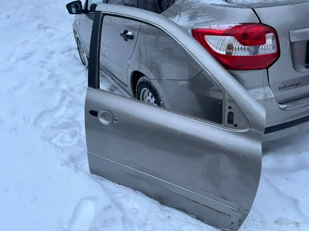 Заводской цвет 618 Гранта фл - Запчасти (Авто) в Казань