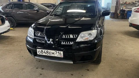 Mitsubishi Outlander 2008 года - Внедорожник в Казань