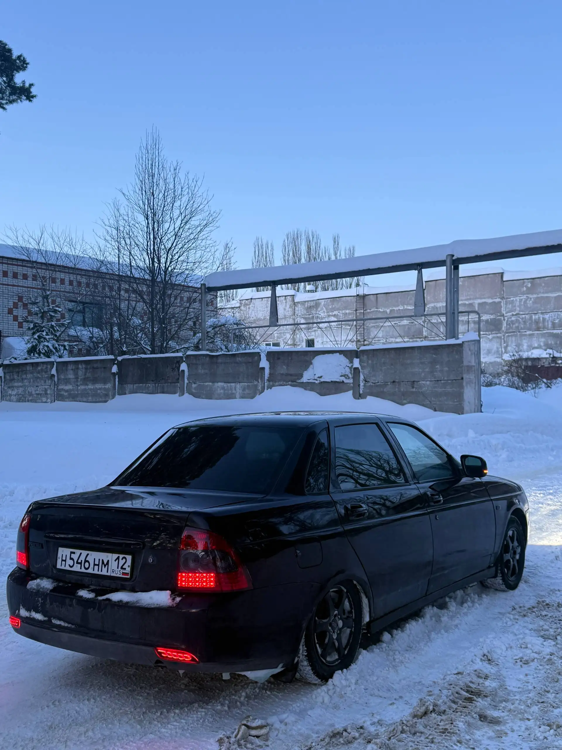 Продам Lada Priora 2011 года цвета Космос с литыми дисками и аудиосистемой - Легковые автомобили (Авто) в Звенигово