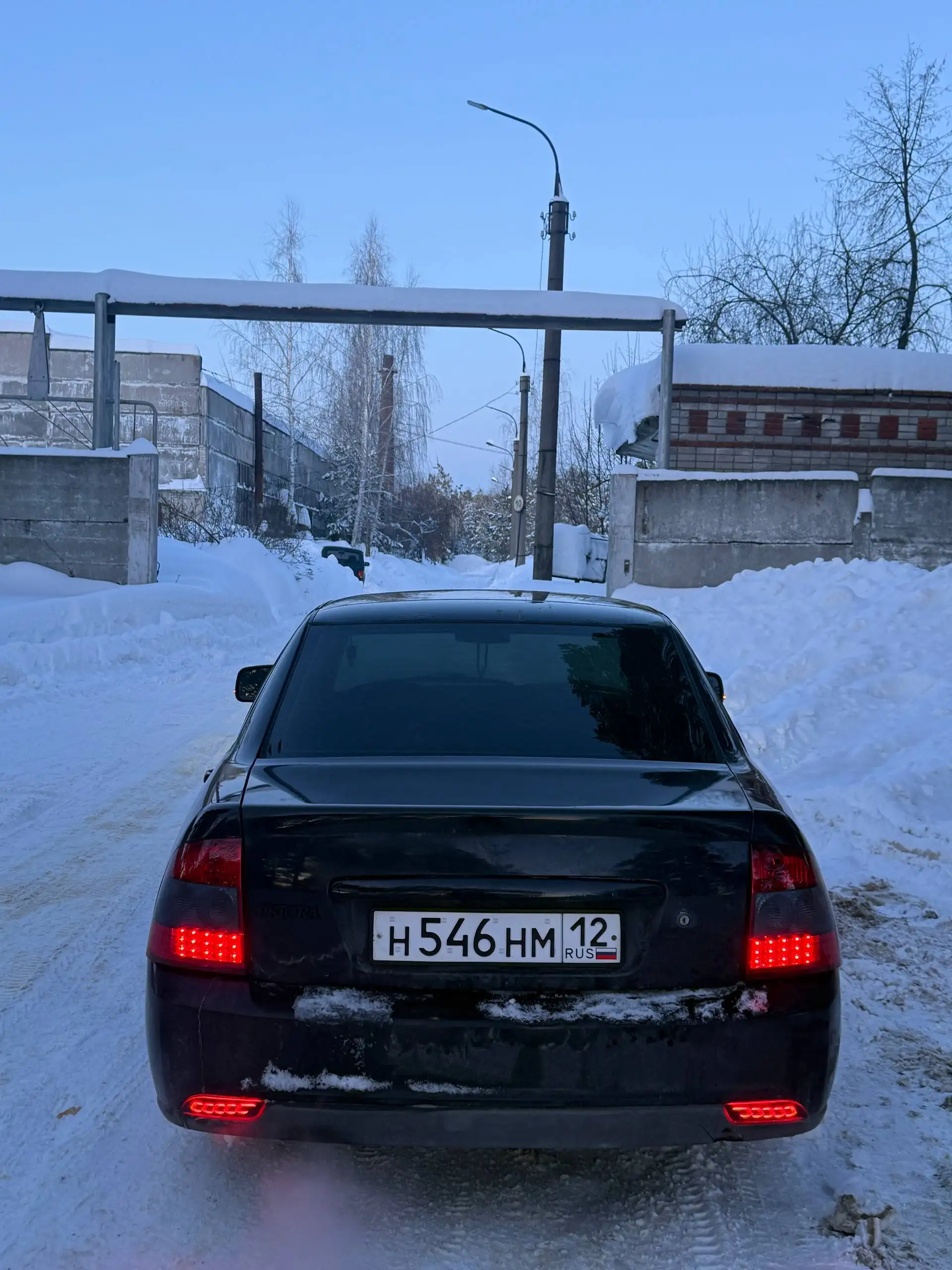 Продам Lada Priora 2011 года цвета Космос с литыми дисками и аудиосистемой - Легковые автомобили (Авто) в Звенигово