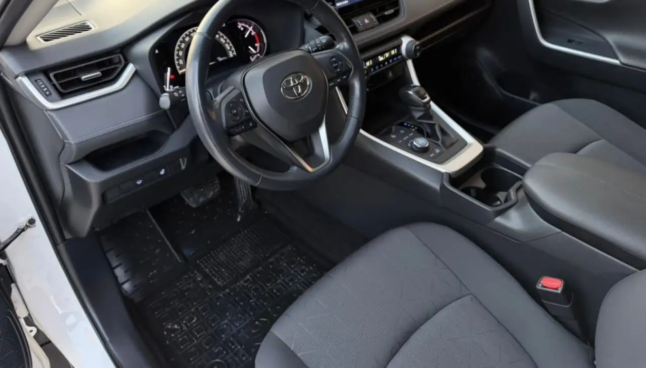 Toyota RAV4 2019 года V поколение - Авто в Казань