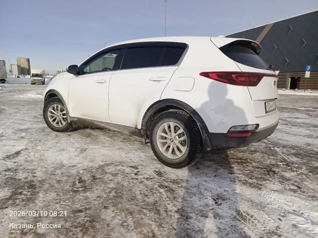 Продажа автомобиля с ГБО и лицензией на такси - Грузовики в Казань