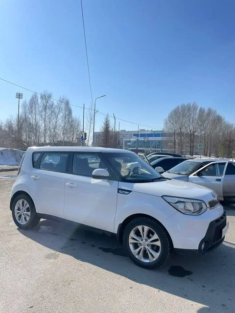 Продажа KIA SOUL 2015 года, 1.6 AT, предмаксимальная комплектация - Грузовики в Казань