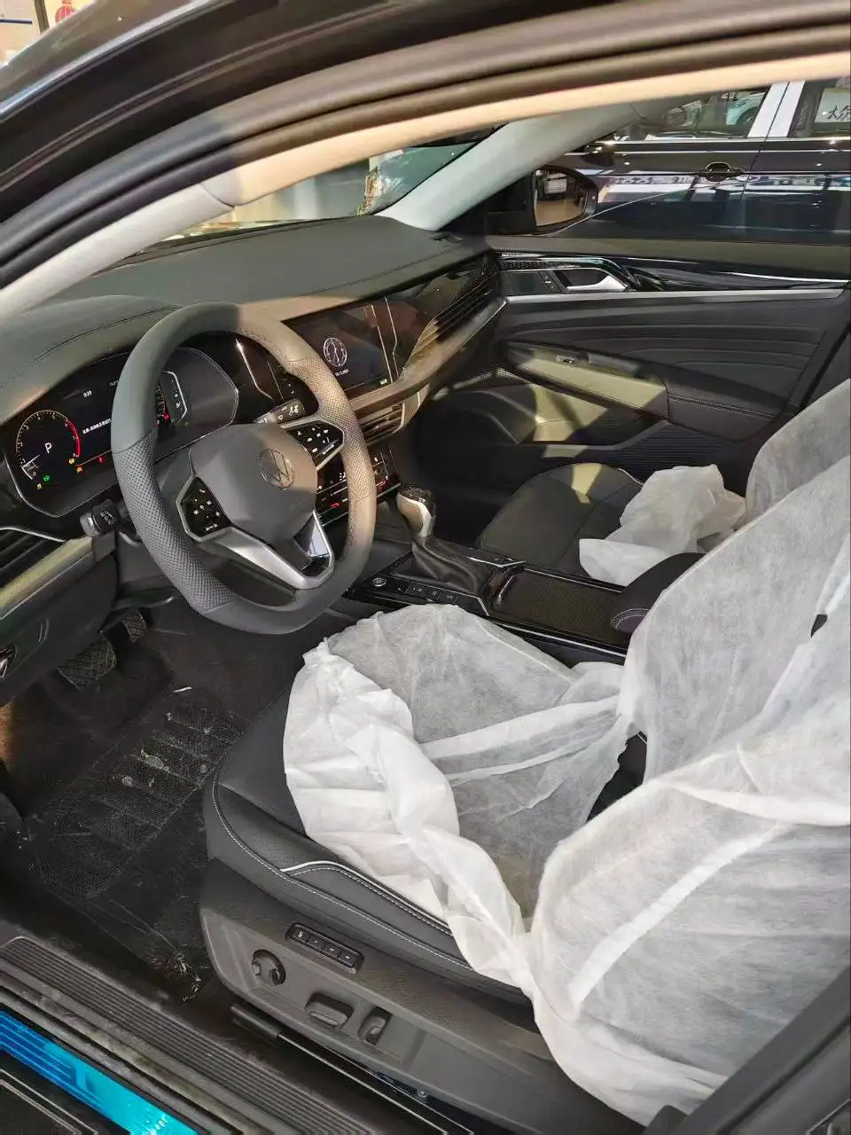 VW PASSAT 280TSI Business Edition 1,4 турбо/150л.с. 16км пробега - Авто в Казань