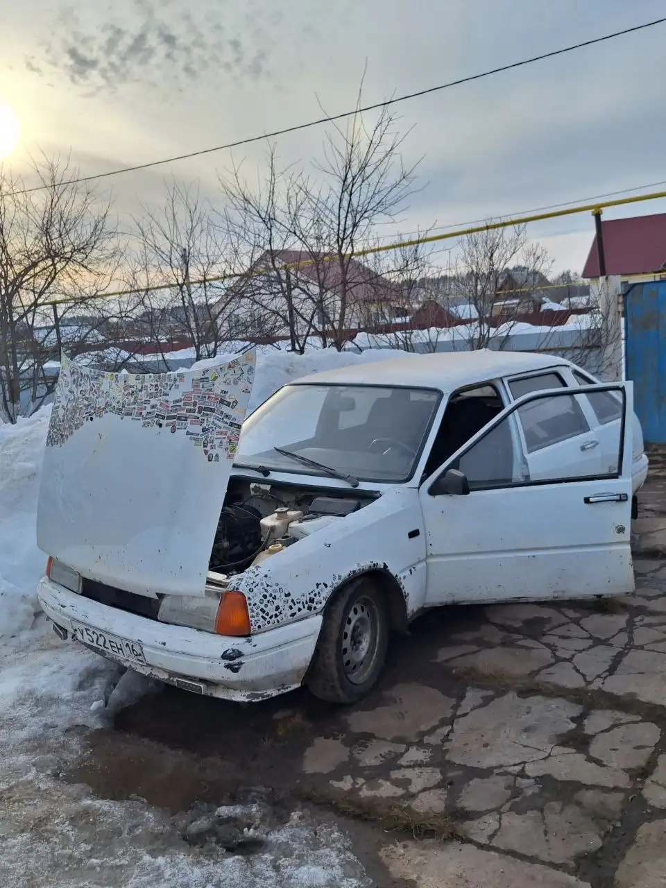 Автомобиль 2000 года выпуска на ходу - Легковые автомобили (Авто) в Мензелинск