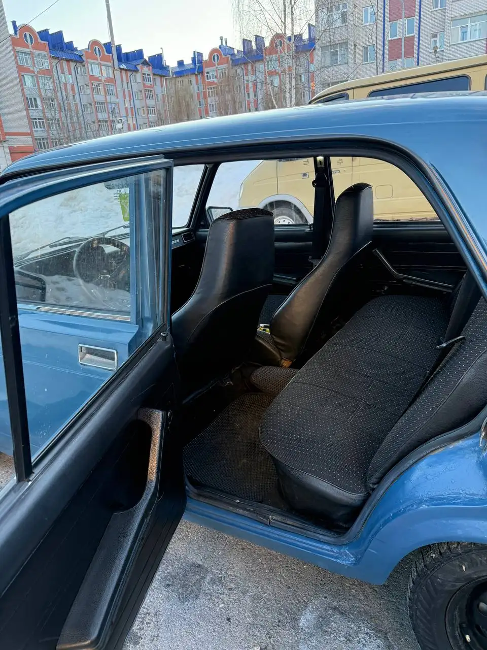 Продам ВАЗ 2105 инжектор в хорошем состоянии - Легковые автомобили (Авто) в Казань