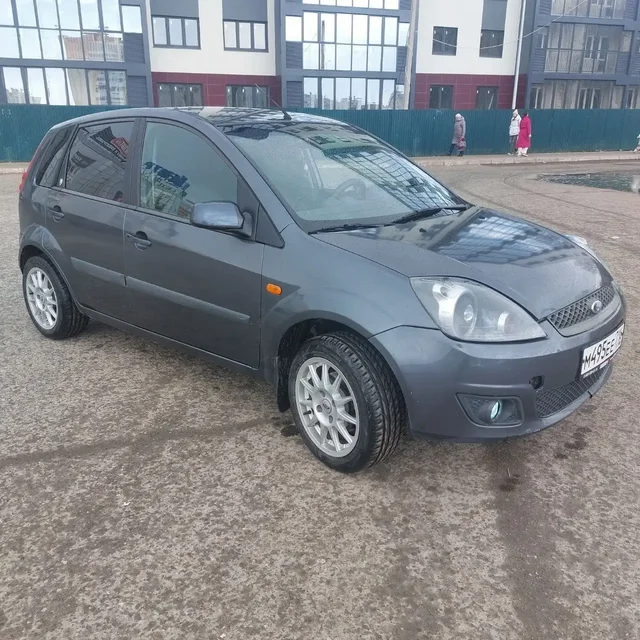 Продам Ford Fiesta 2006 года - Легковые автомобили в Нижнекамск