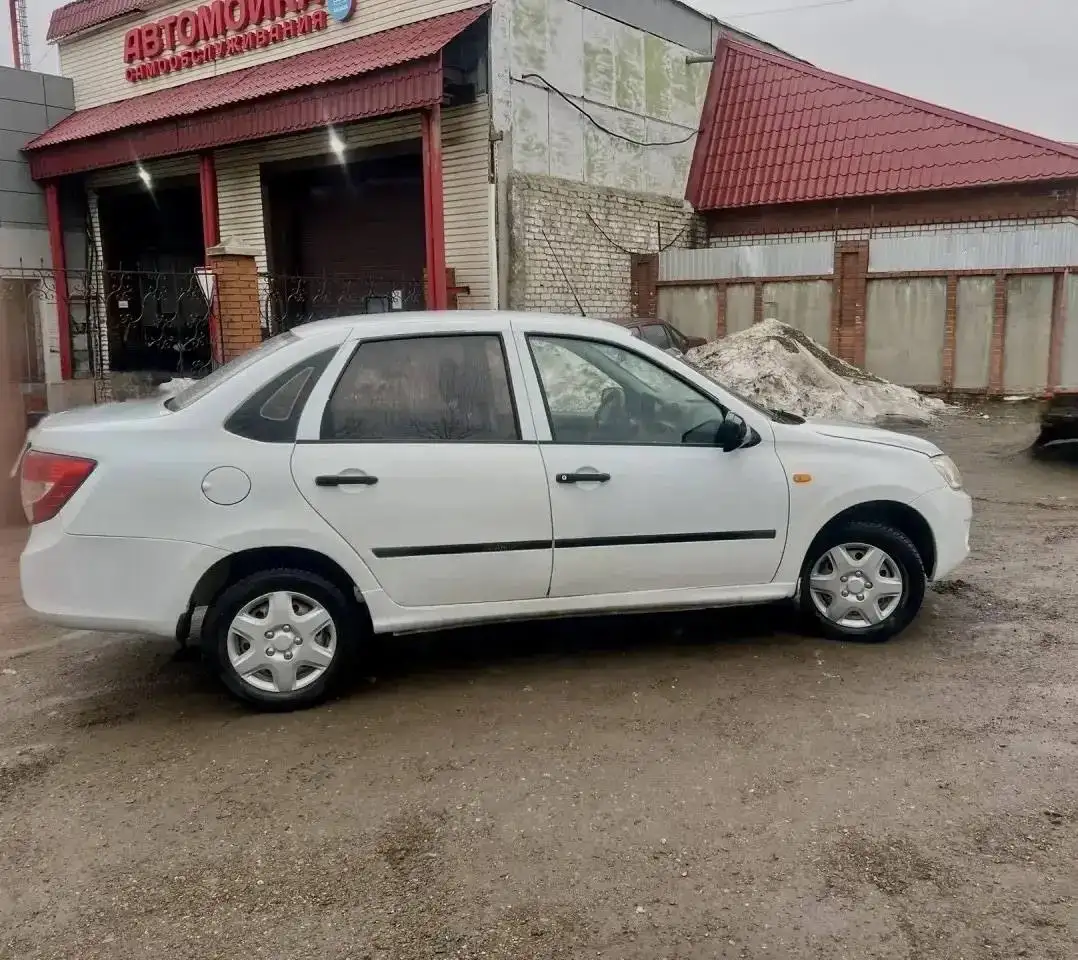 Продается Лада Гранта 2012 года - Легковые автомобили (Авто) в Казань