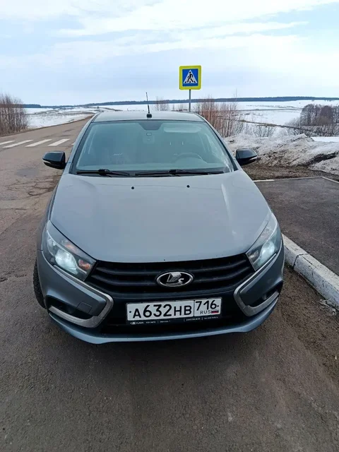 Продажа Лада Веста седан 2017 года - Легковые автомобили в Чистополь