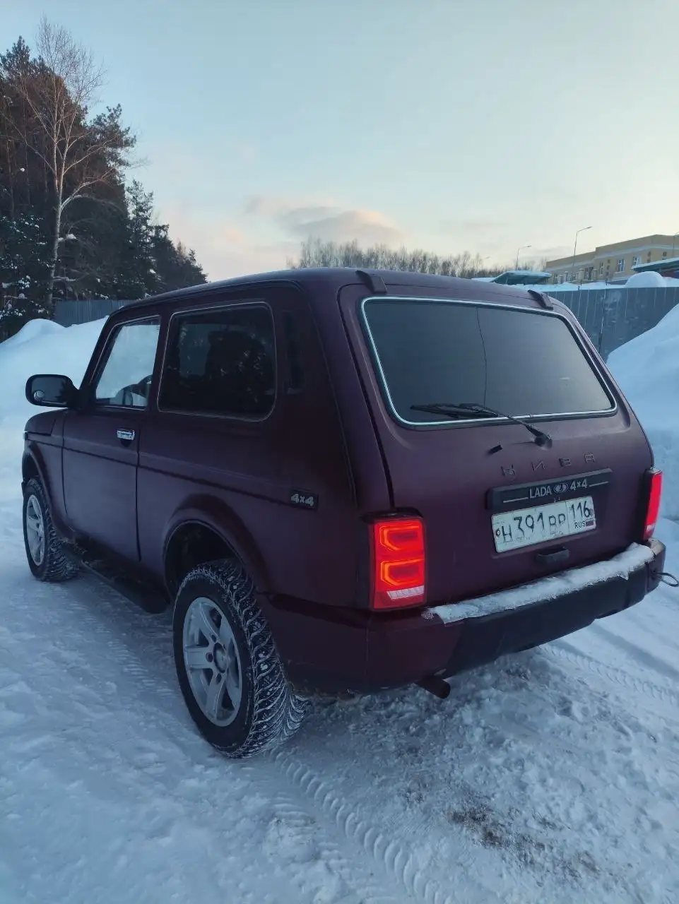 Лада Нива 3-х дверка 2011 года - Легковые автомобили (Авто) в Казань