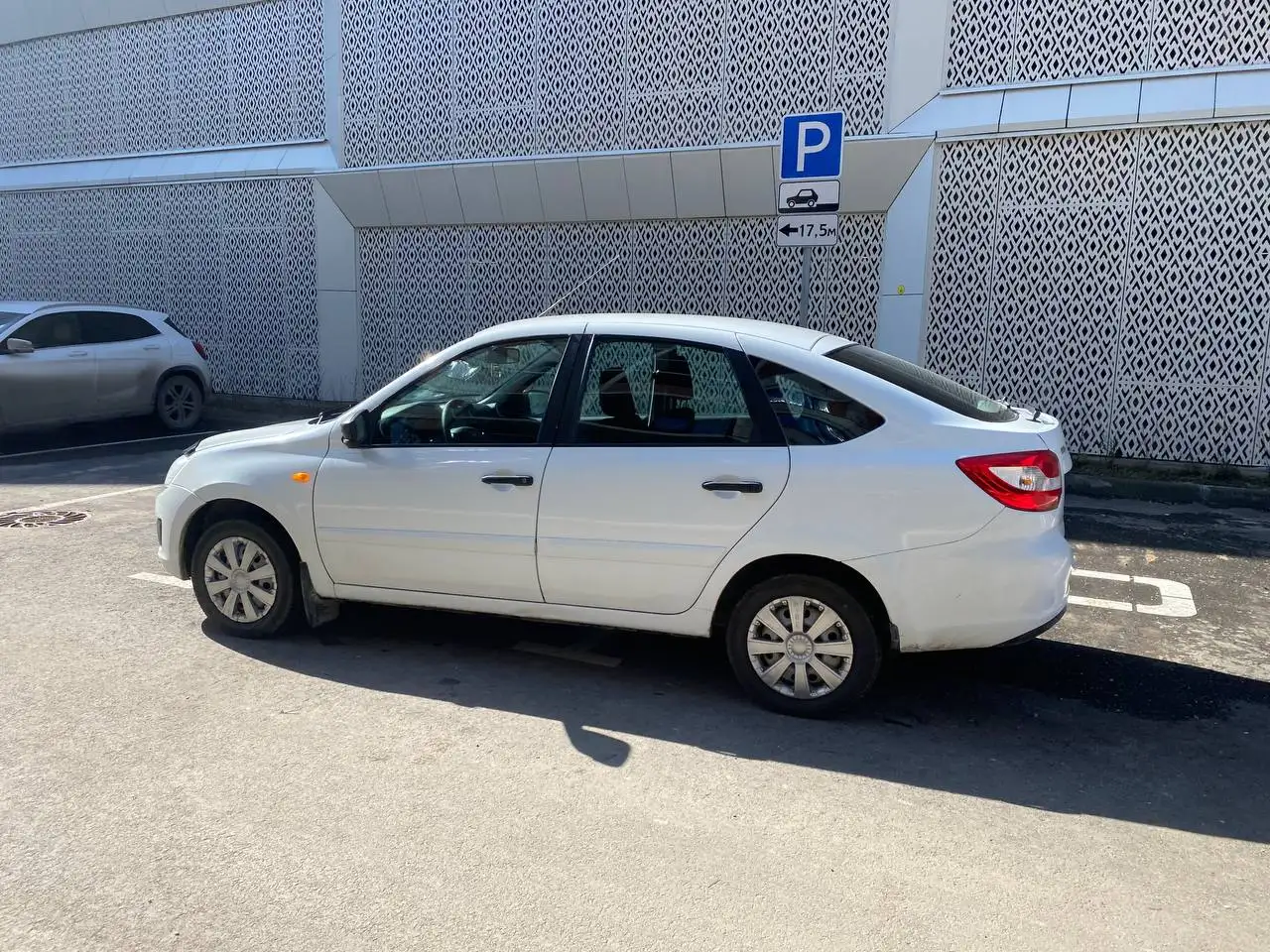 Лада Гранта Лифтбек 2014 г.в. в Казани - Авто в Казань