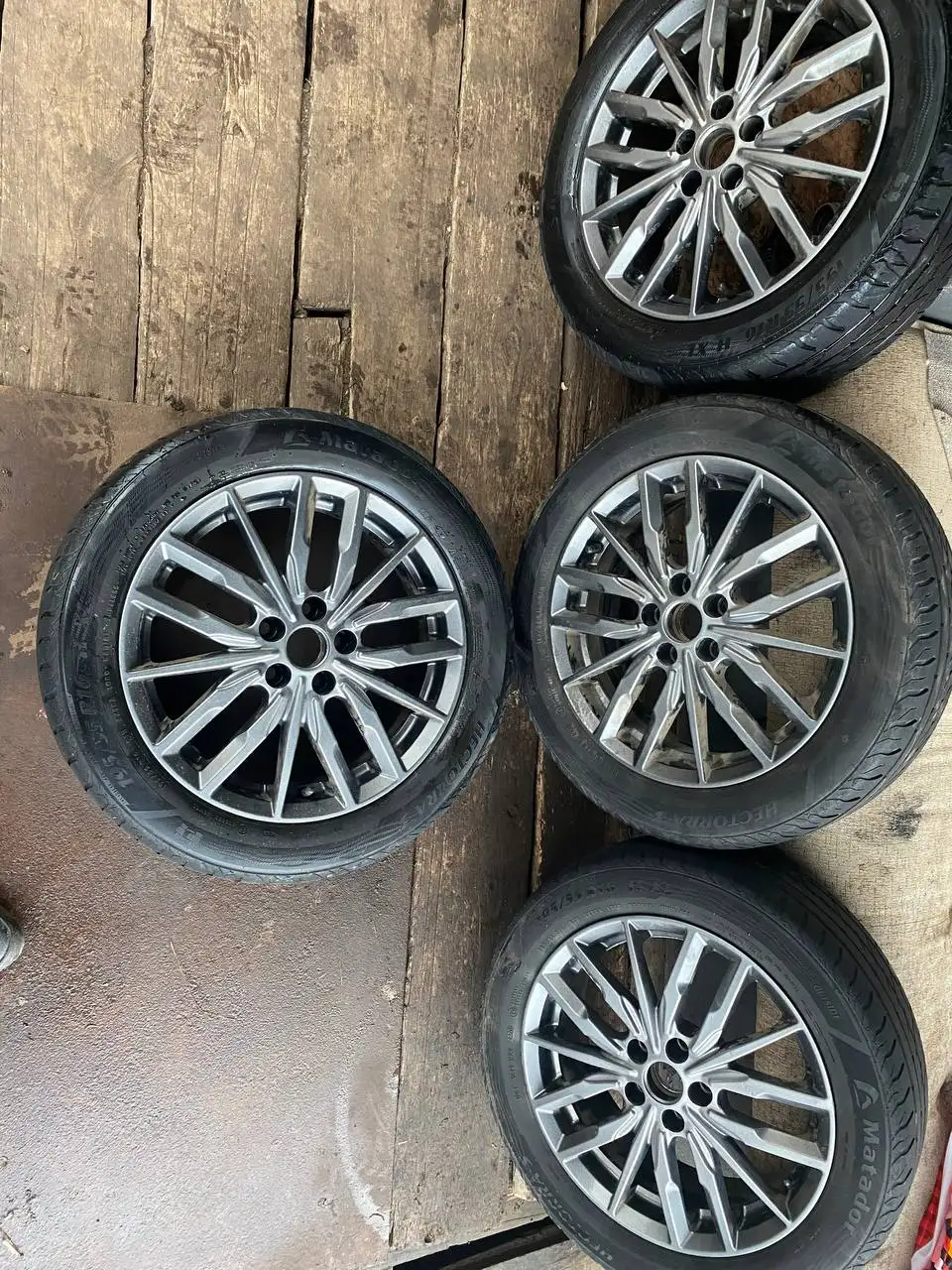 Продажа шин 5*100 R16 в Альметьевске - Шины и диски (Запчасти) в Альметьевск