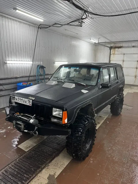 Продам Jeep Cherokee 1994 года - Mercedes в Казань