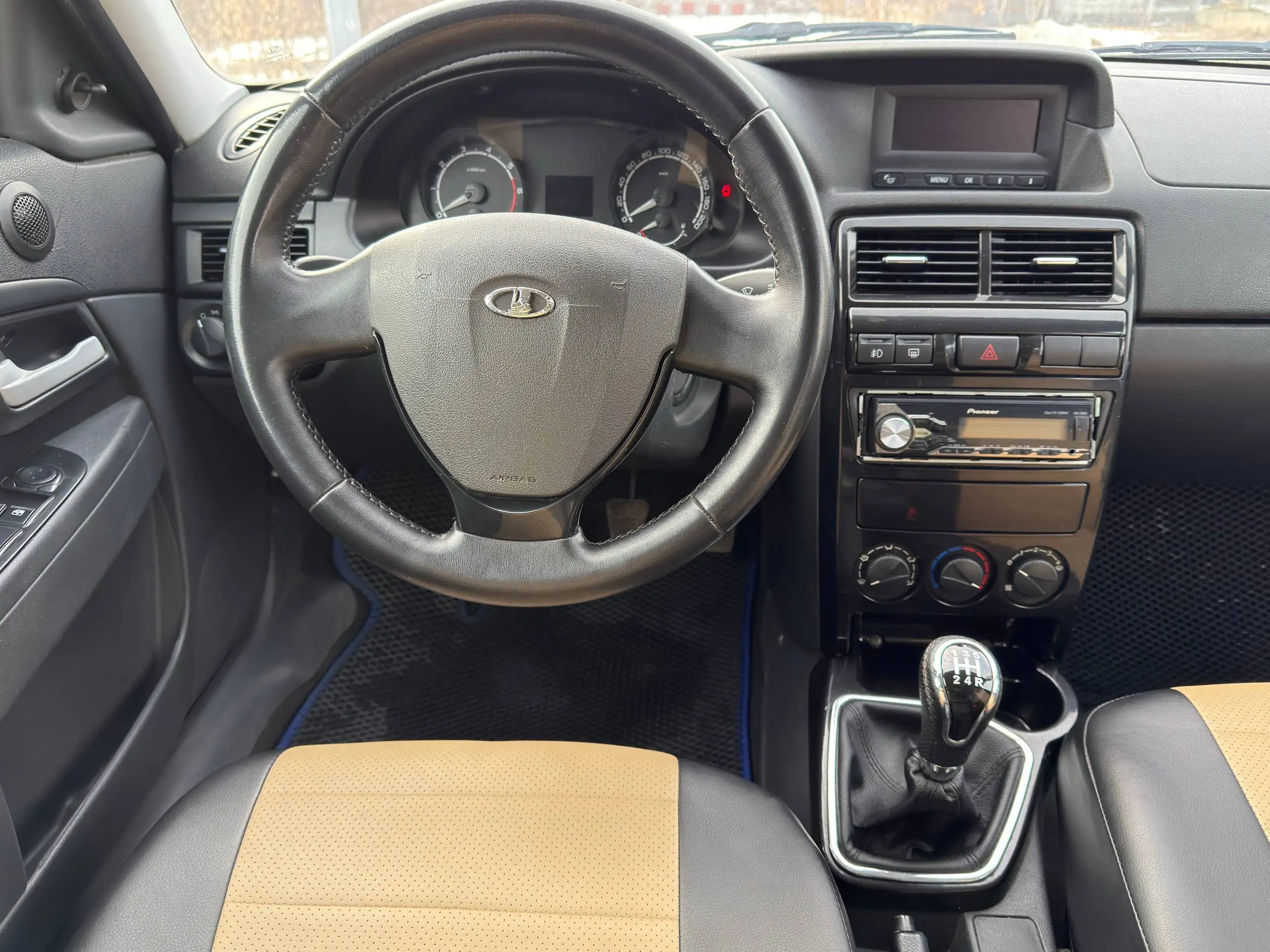 Продается Лада Приора 2017 года - Легковые автомобили (Авто) в Рязань