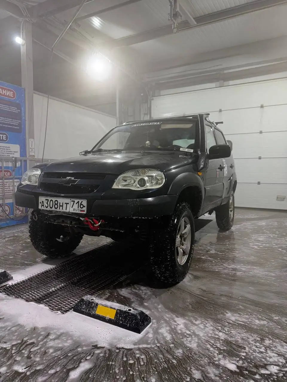Шевроле Нива с пробегом 180000 км, шноркелем, лебедкой и лифтом подвески - Внедорожники (Авто) в Казань