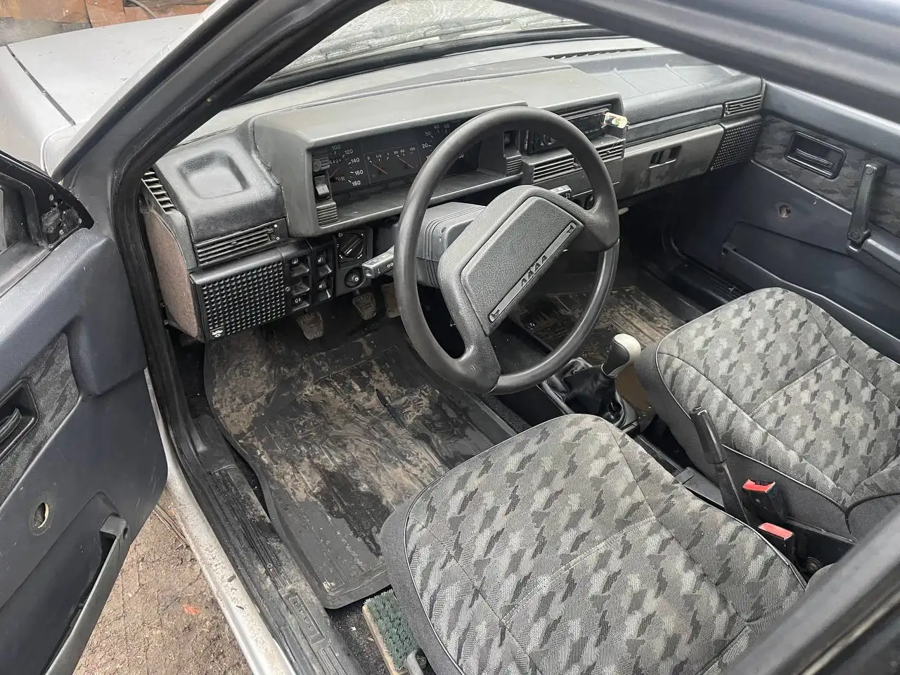 Продажа автомобиля 2002 года с инжектором - Легковые автомобили (Авто) в Казань