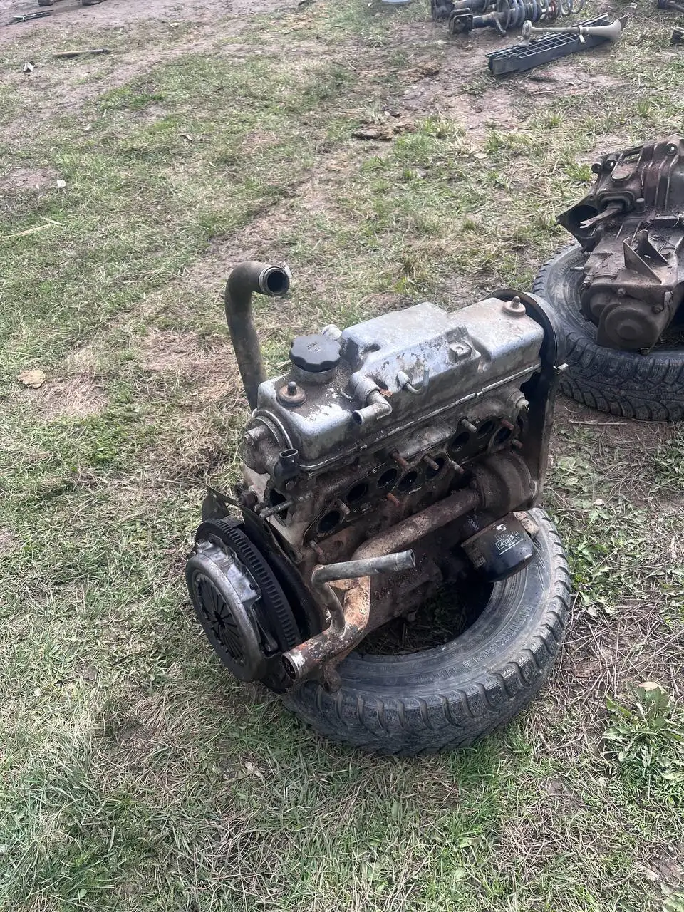 Коробка и двигатель без нареканий - Автозапчасти (Запчасти) в Казань