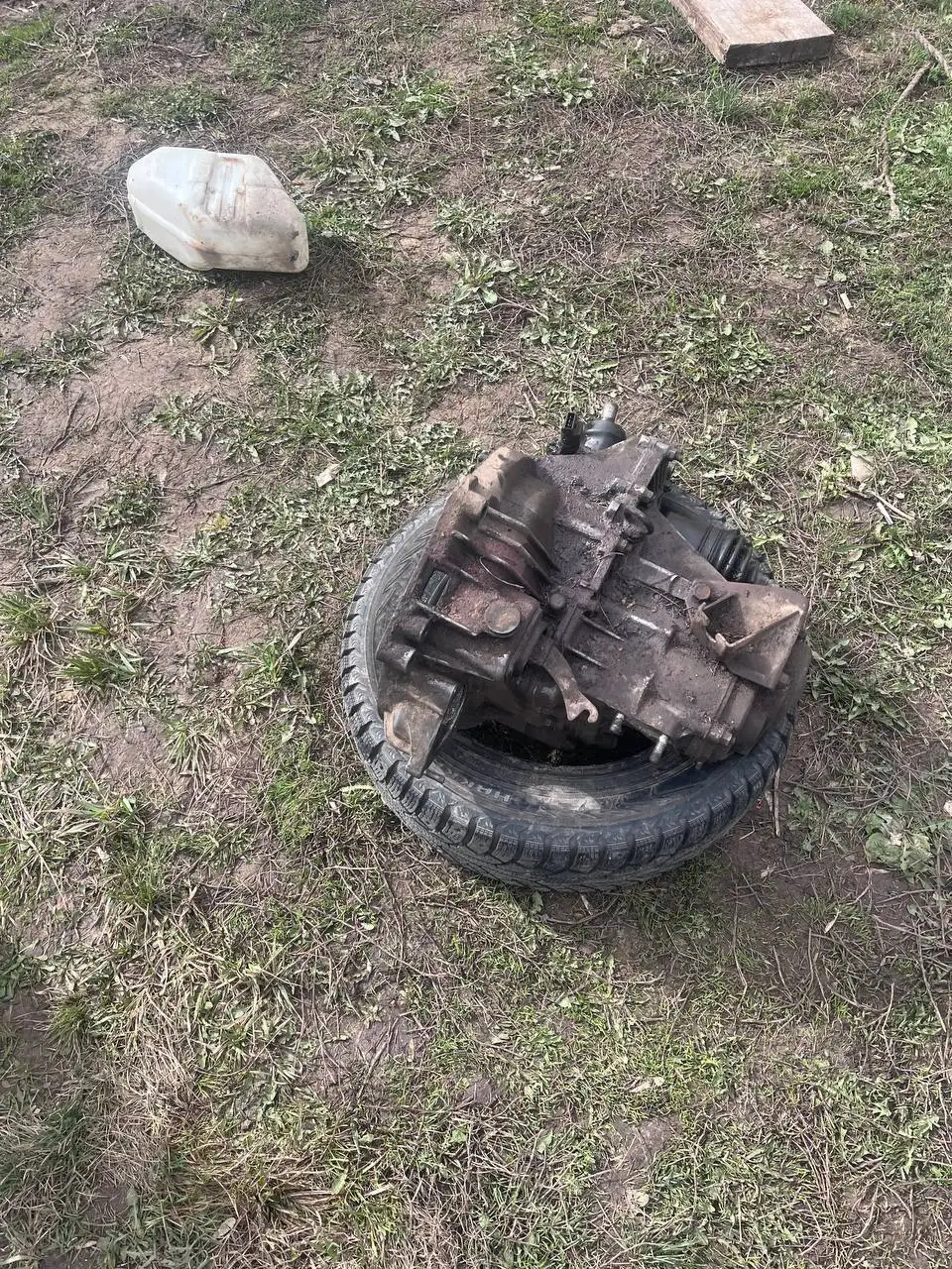 Коробка и двигатель без нареканий - Автозапчасти (Запчасти) в Казань