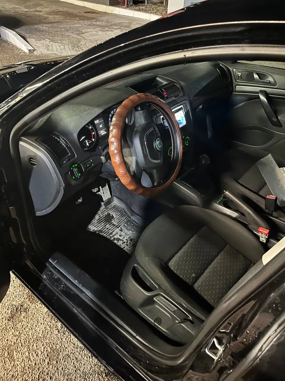 Skoda Octavia A5 1.6 MT Рестайлинг 2009-2012 - Легковые автомобили (Авто) в Казань