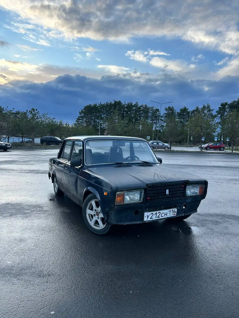 Ларгус 2011 года, требуется кузовной ремонт - Легковые автомобили (Авто) в Казань