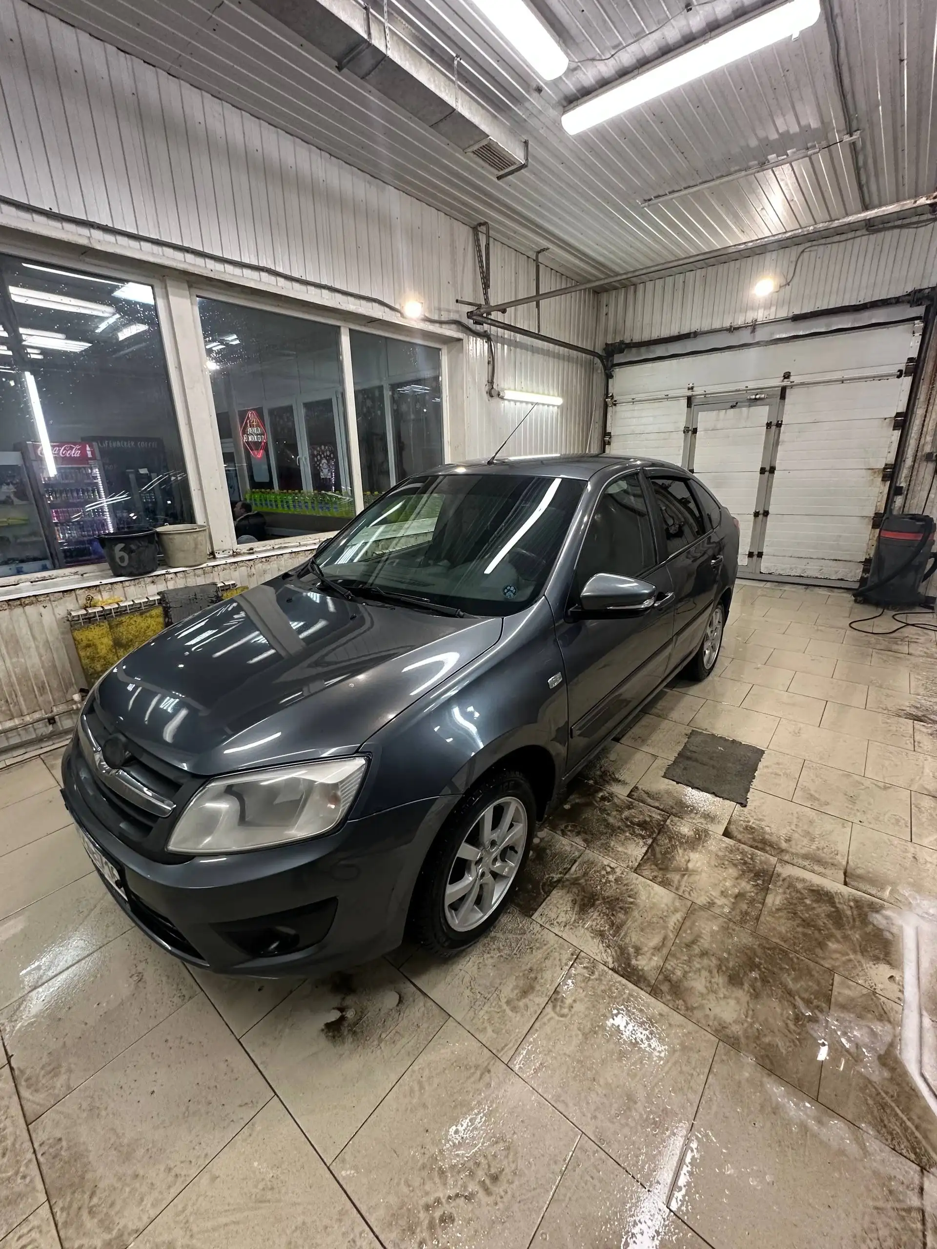 Лада Гранта лифтбэк 2016 - Легковые автомобили (Авто) в Казань