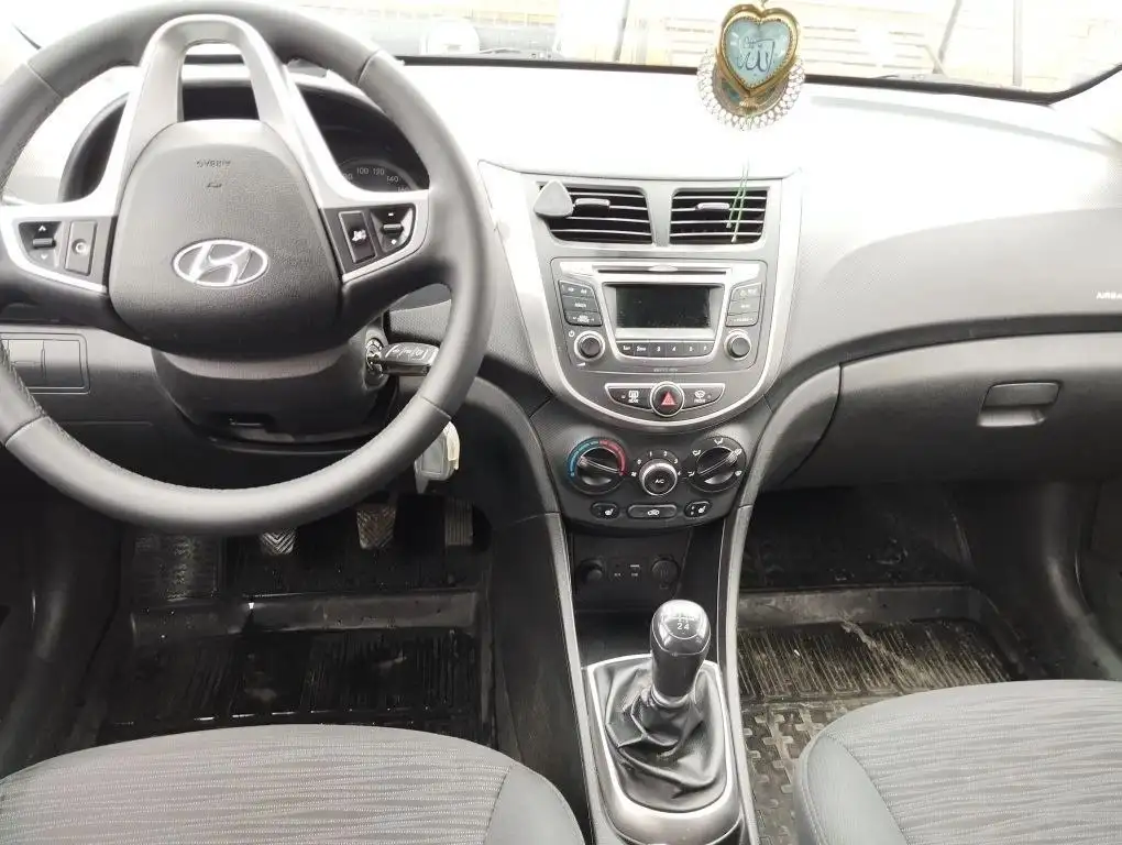 Hyundai Solaris 1.4 MT 2016 - Легковые автомобили (Авто) в Казань