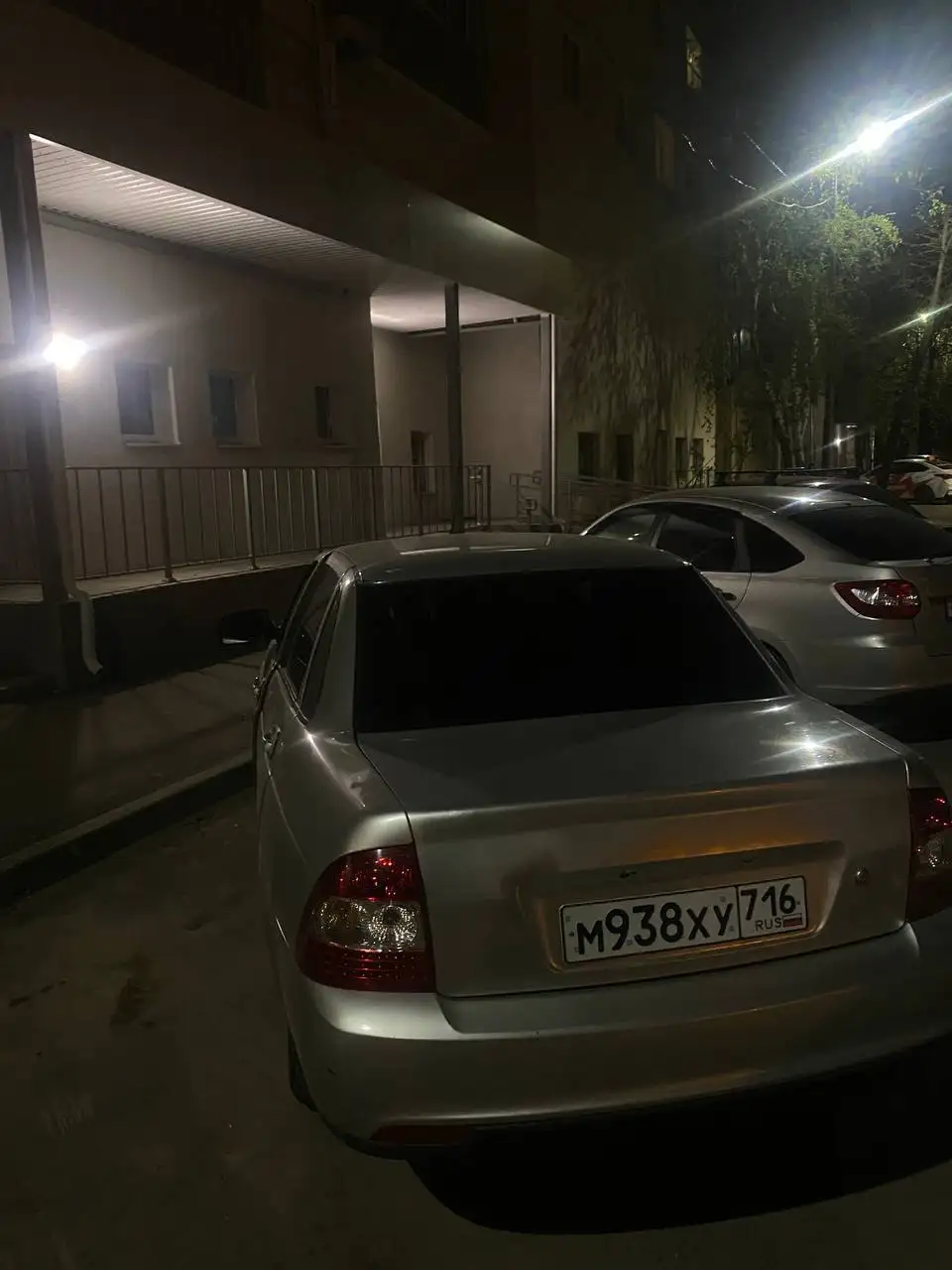 Приора 2 2014 года в отличном состоянии с кондиционером - Авто в Казань