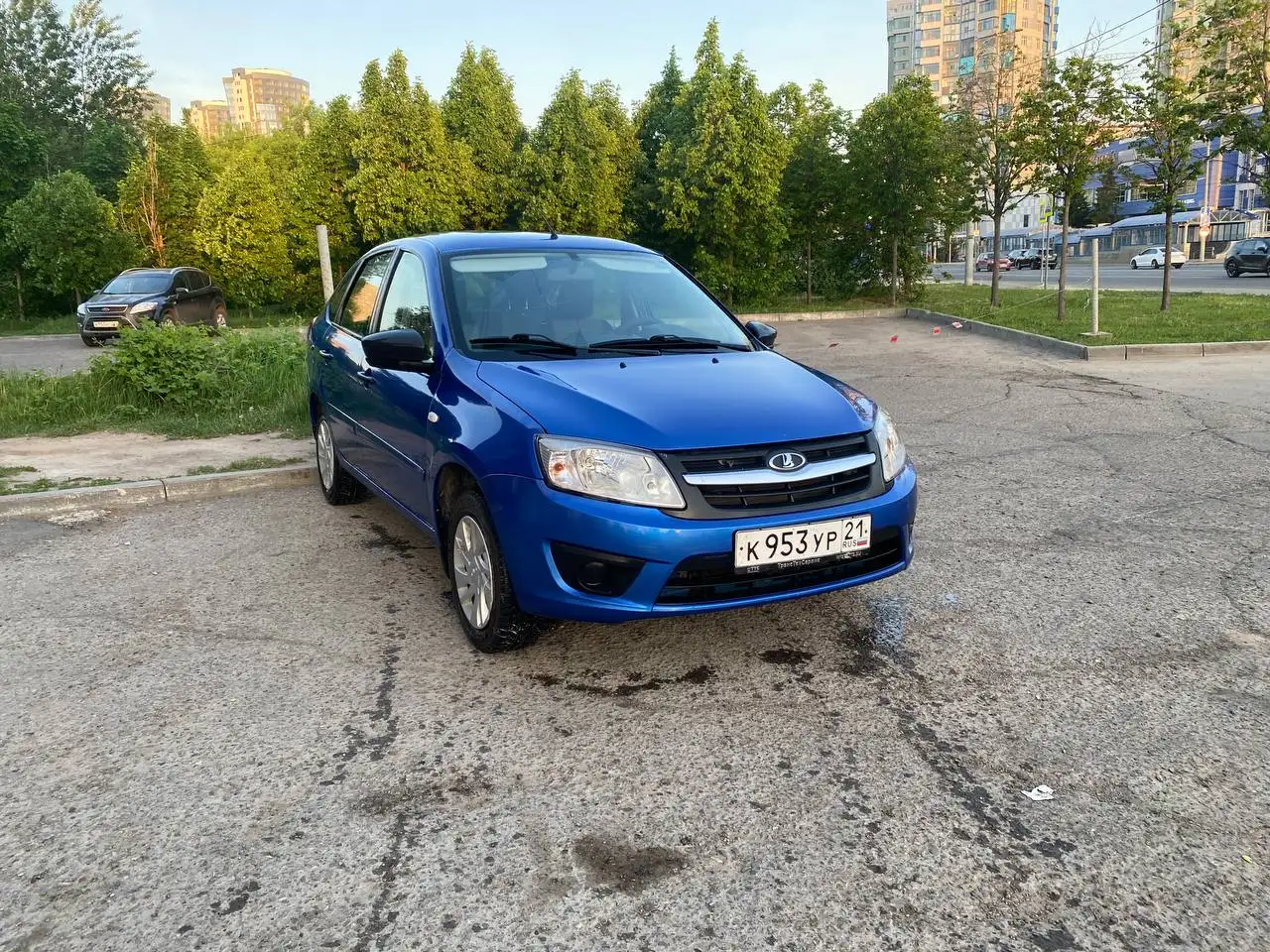 Лада Гранта лифтбек 2018 - легковой автомобиль (Авто) в Казань