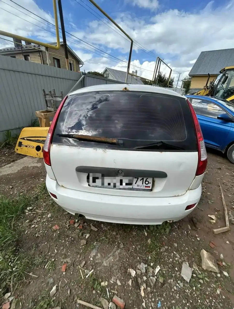 Автомобиль 2012 года, требует ремонта кузова - Авто в Казань