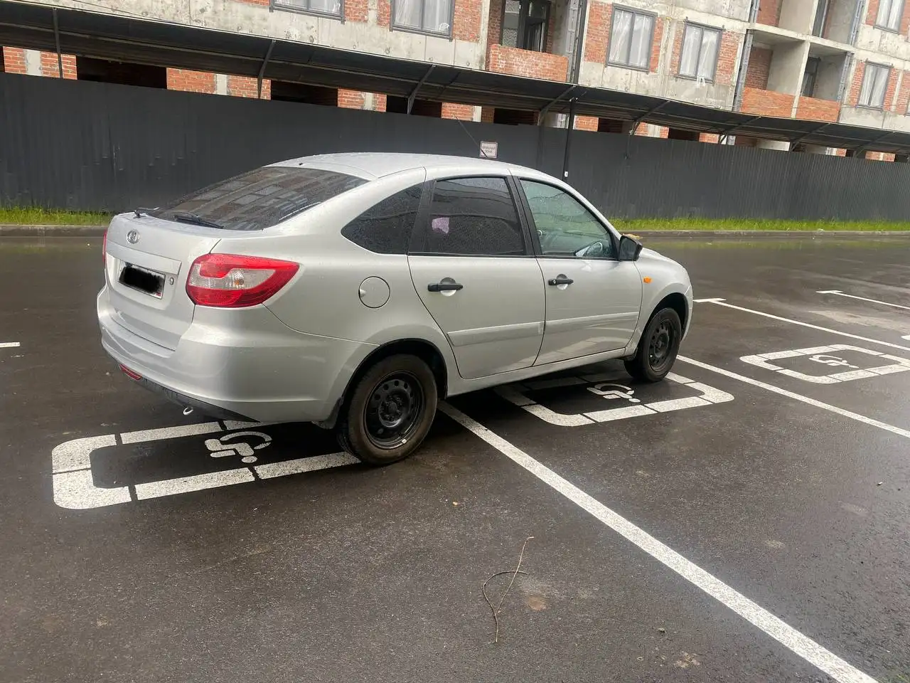 Лада Гранта лифтбек 2014 - Легковые автомобили (Авто) в Казань