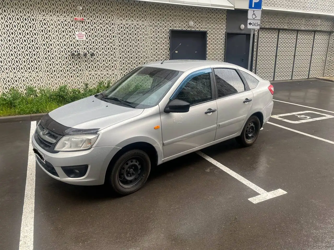 Лада Гранта лифтбек 2014 - Легковые автомобили (Авто) в Казань