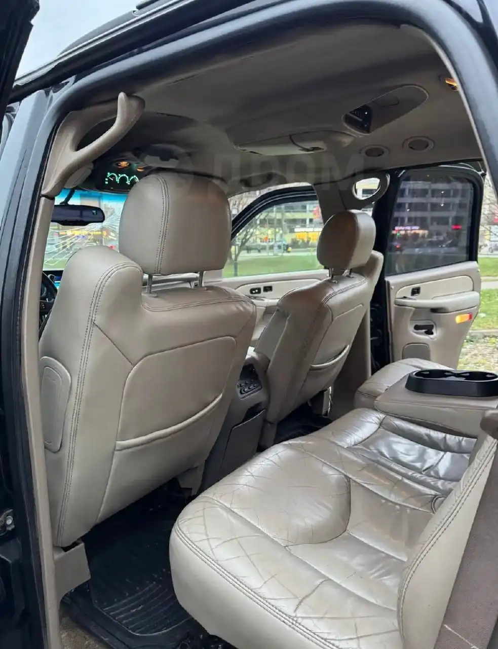 Продам Chevrolet Tahoe 2003 - Легковые автомобили (Авто) в Октябрьский