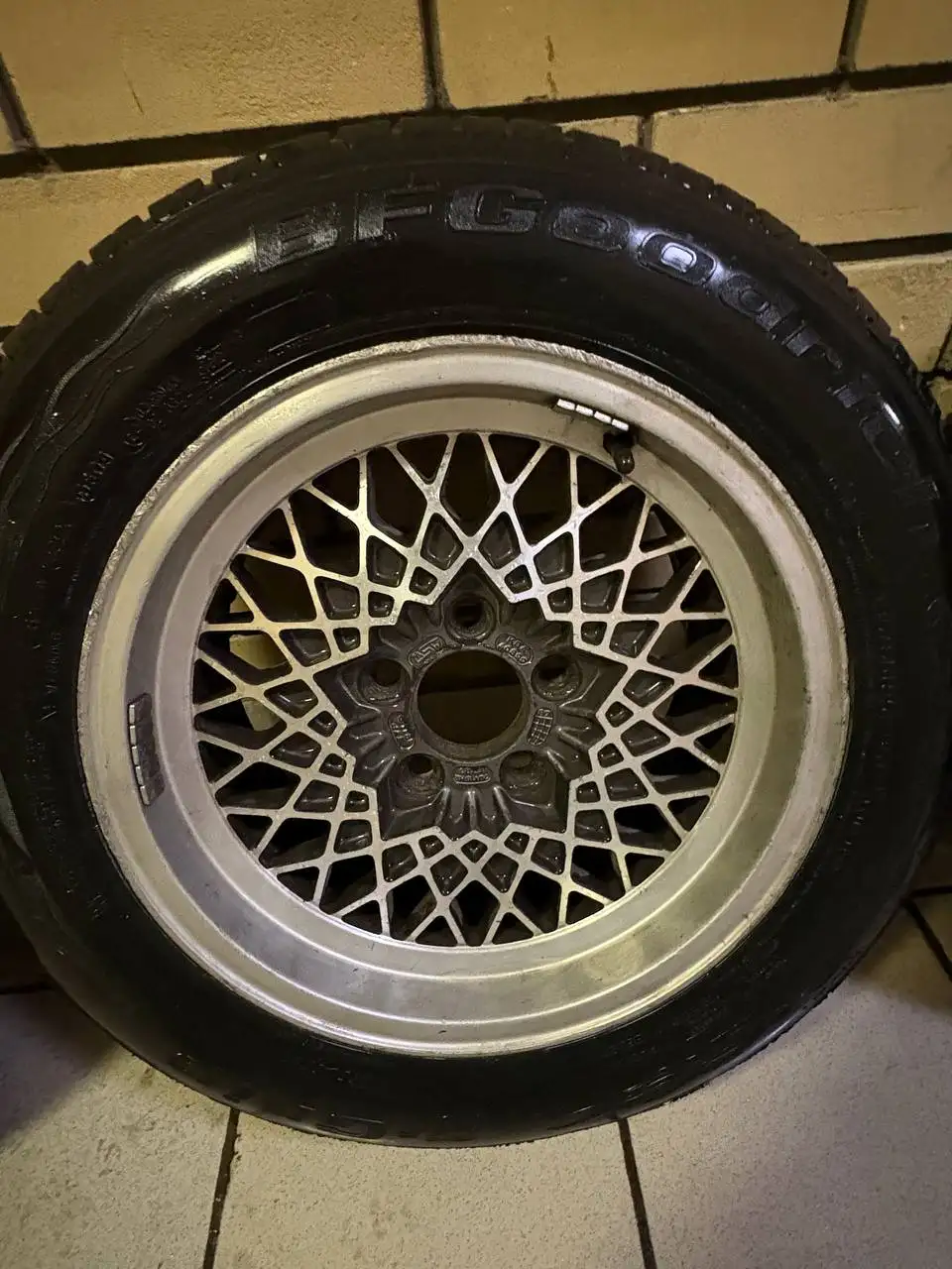 Продажа колес R15 (передние) и R16 (задние) с резиной YOKOHAMA и дисками BBS - Шины и диски (Авто) в Казань