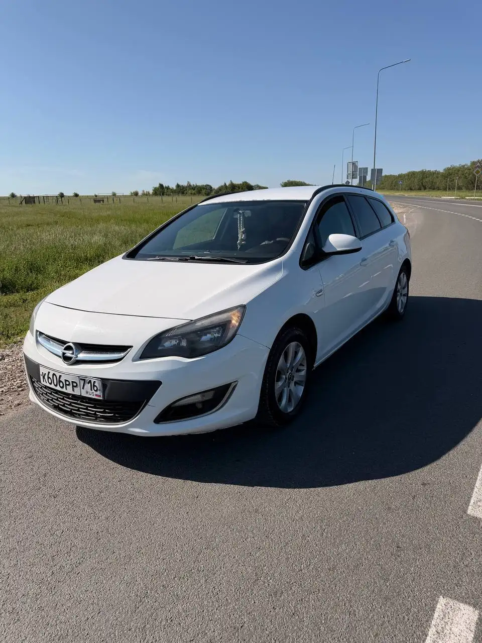 Опель Астра J универсал 2013 - Легковые автомобили (Авто) в Казань