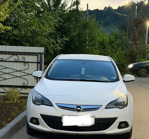 Опель Астра Купе 2012 - Opel в Казань