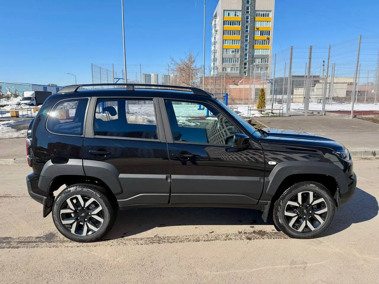LADA Niva Travel KHL 2026 новый - Авто в Ульяновск