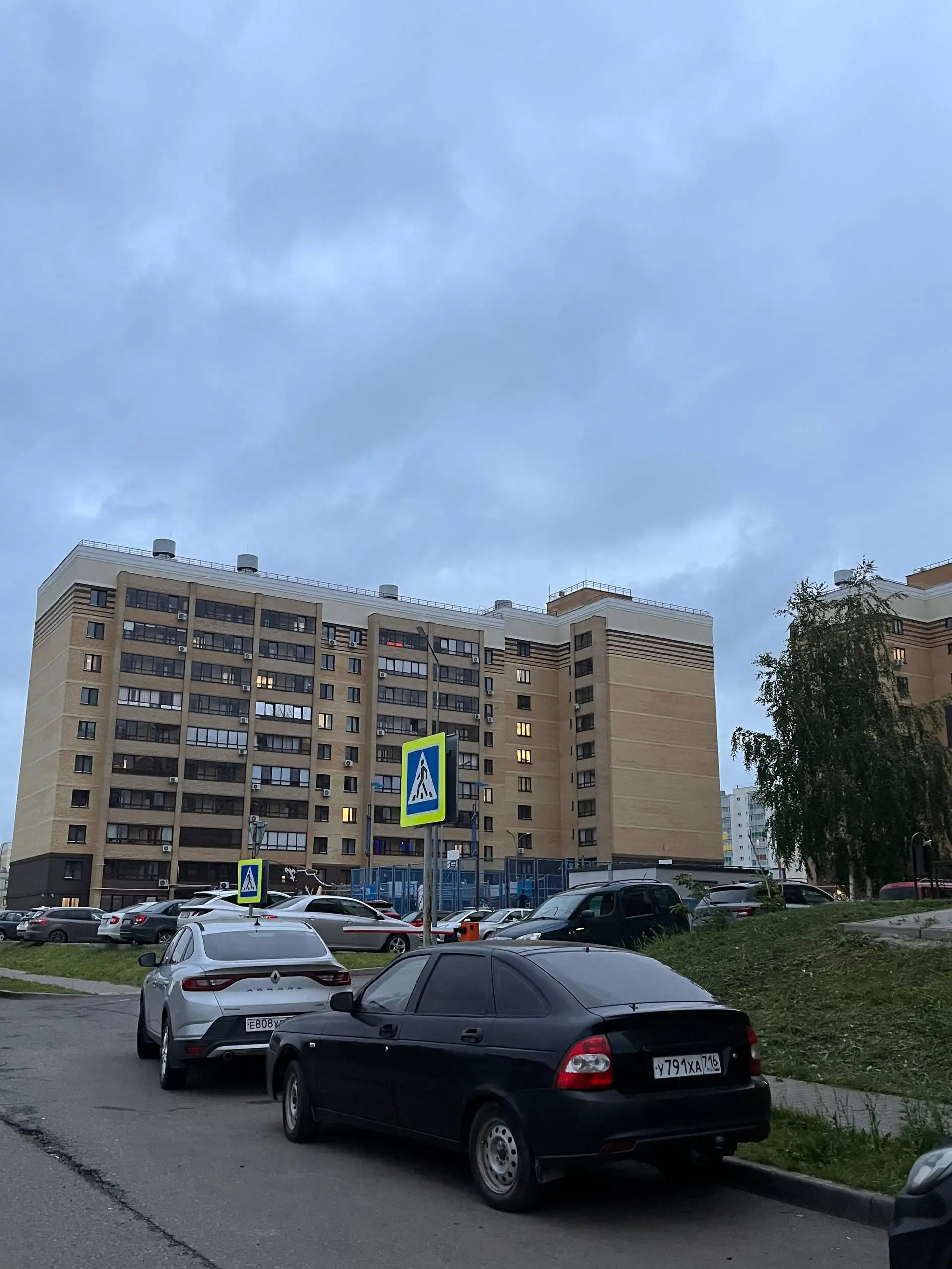 Приора 2010 года с новыми агрегатами - Легковые автомобили (Авто) в Набережные Челны
