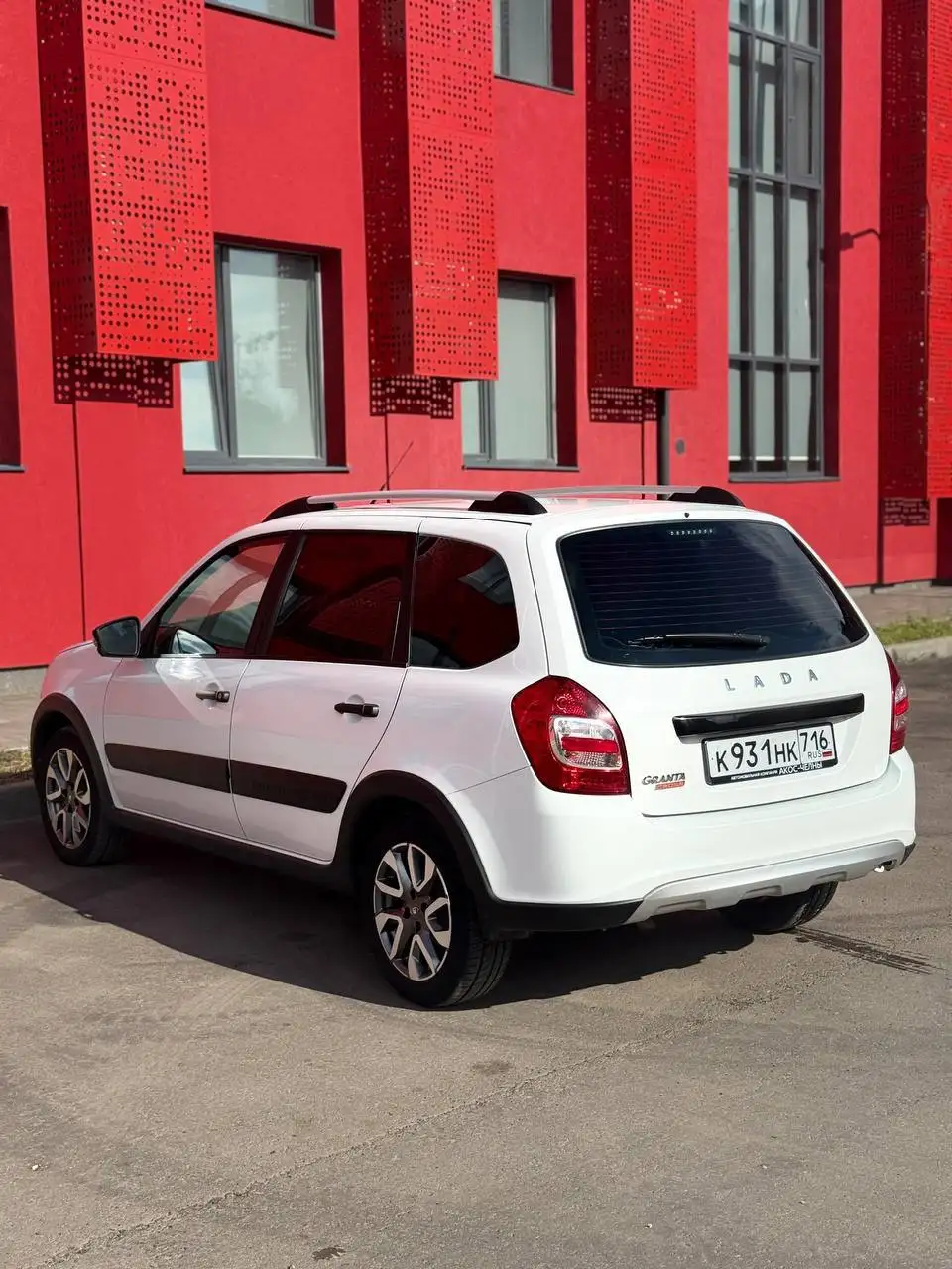 Lada Granta Cross 2023, газ, 45 000 км - Легковые автомобили (Авто) в Нижнекамск