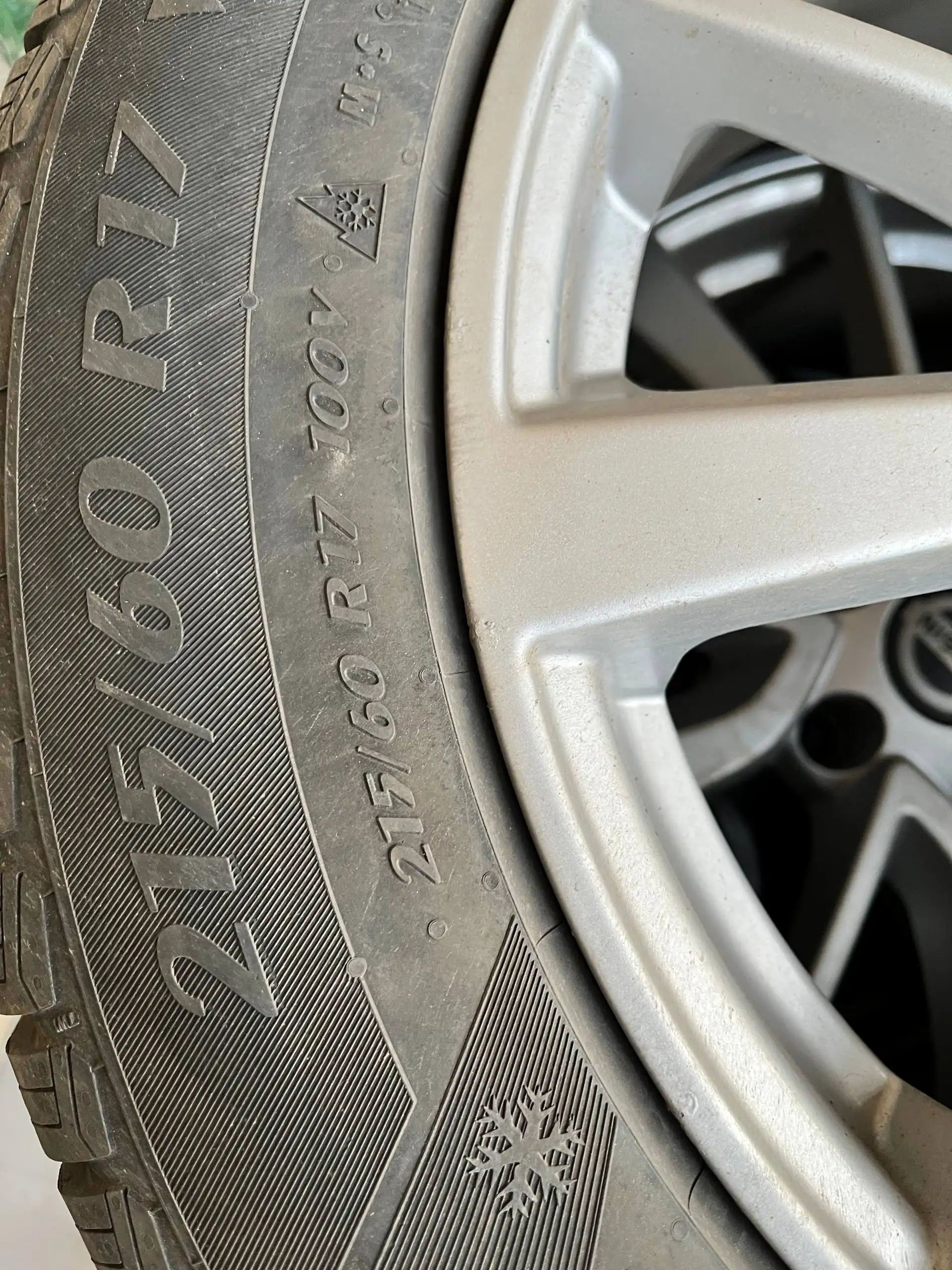 Колеса в сборе 215/60 R17 Nissan - Шины и диски (Авто) в Казань