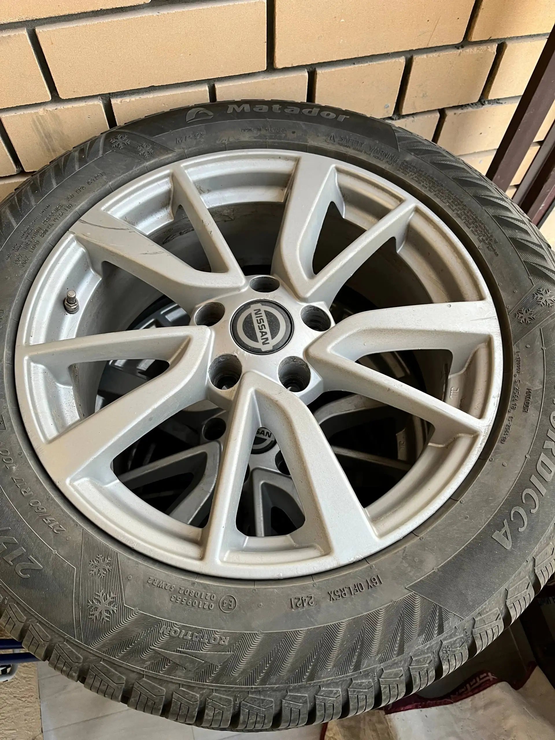 Колеса в сборе 215/60 R17 Nissan - Шины и диски (Авто) в Казань