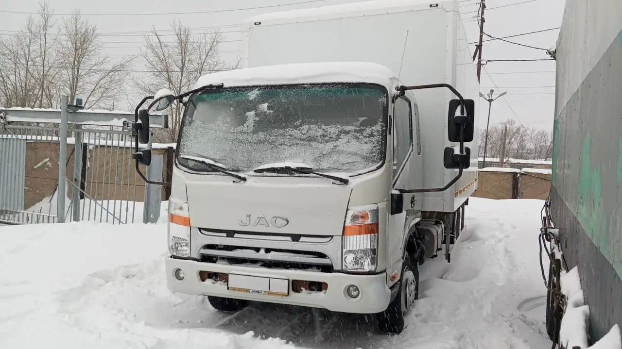 Продажа грузового автомобиля JAC 2021 - Грузовые автомобили (Авто) в Лениногорск