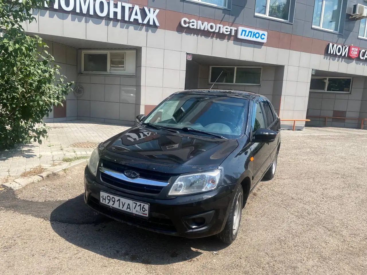 Лада Гранта лифтбек 2015 - Легковой автомобиль (Авто) в Казань
