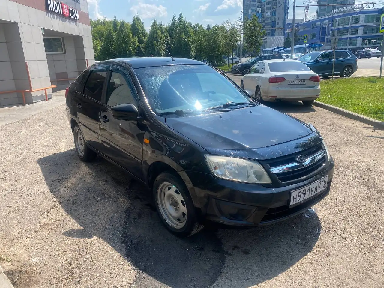 Лада Гранта лифтбек 2015 - Легковой автомобиль (Авто) в Казань