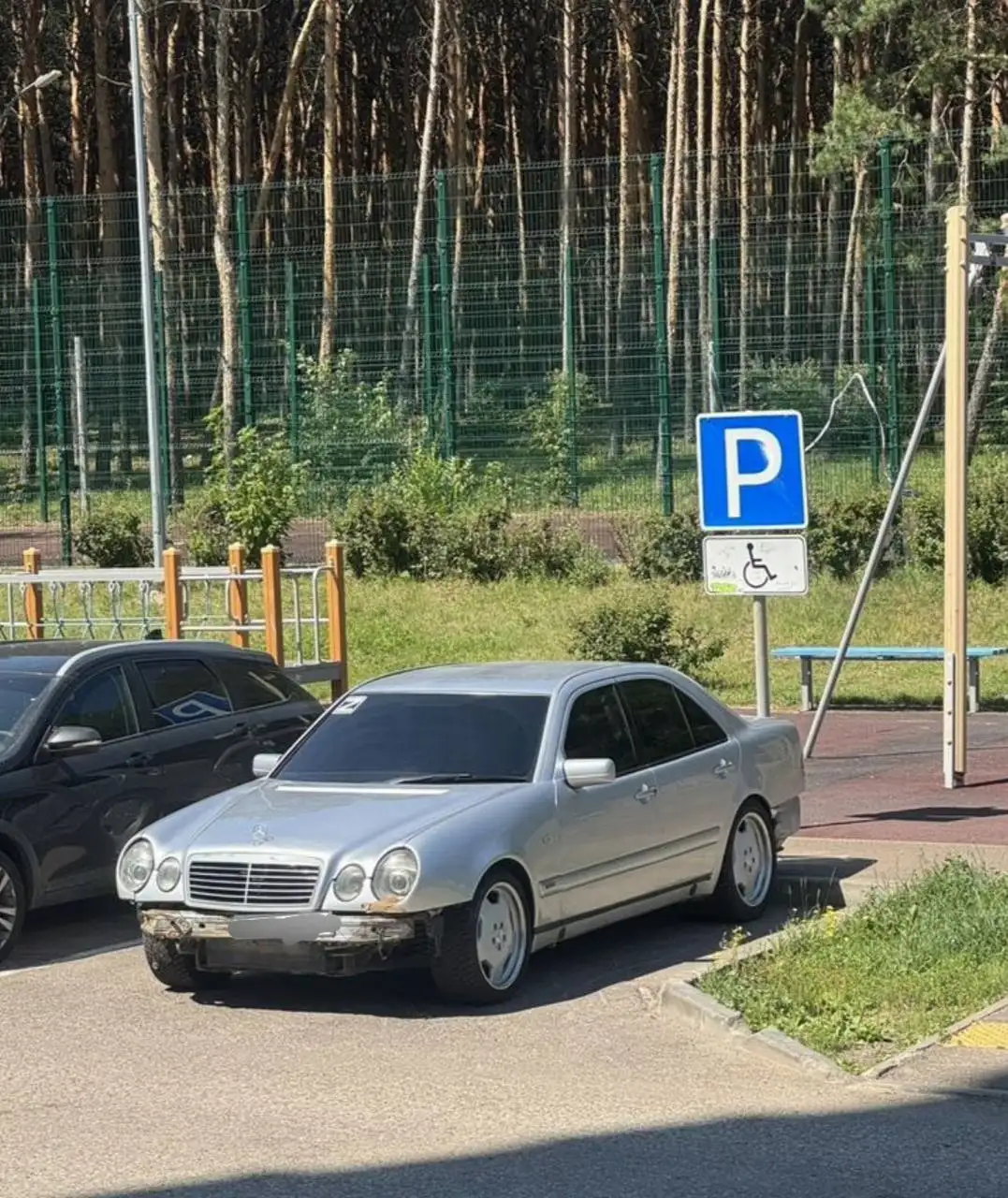 Mercedes W210 Лупатый 1998 - Легковые автомобили (Авто) в Набережные Челны