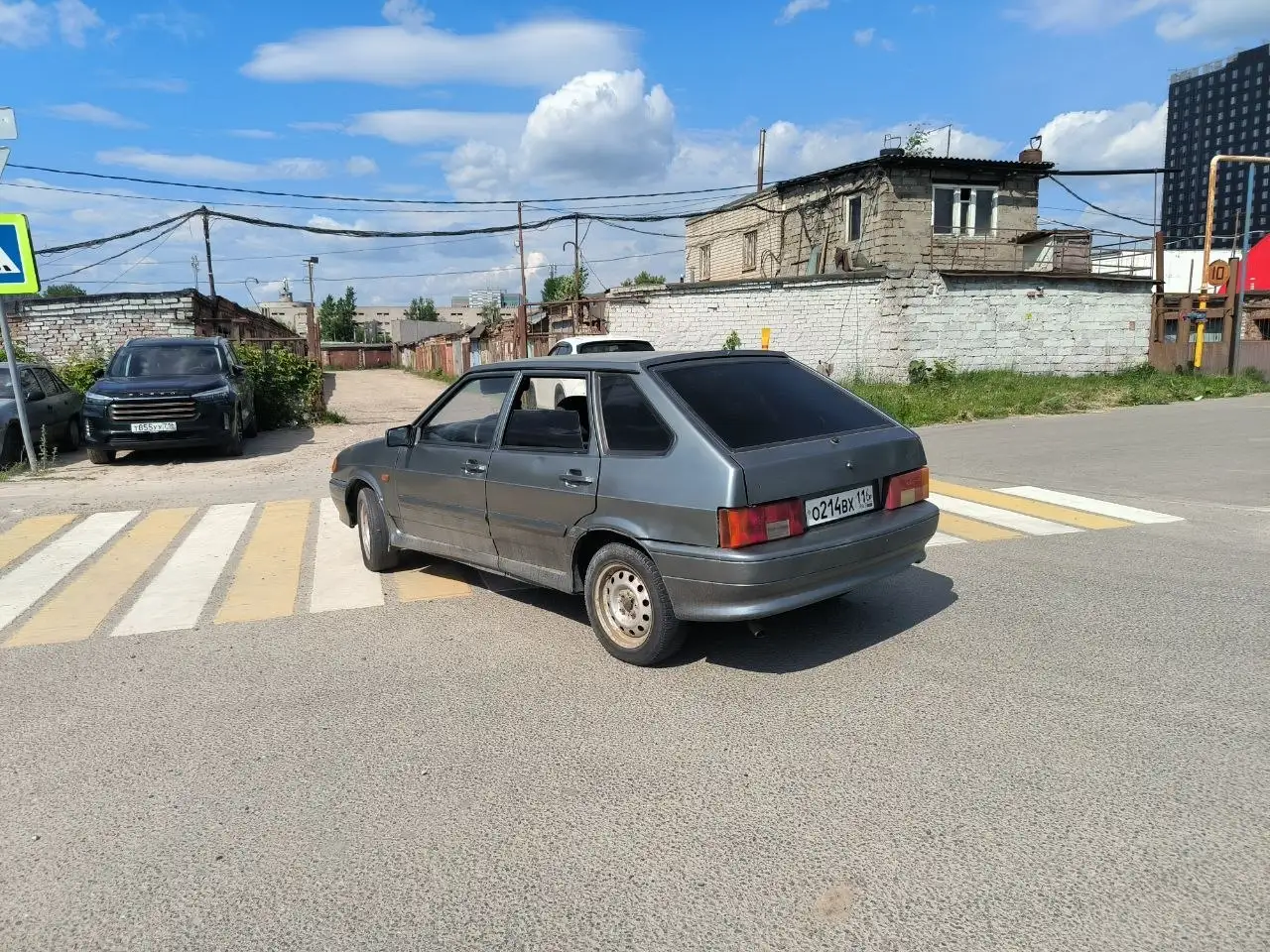 Продажа двух автомобилей одним лотом — Белая 2011 и Серая 2009 - Авто в Казань