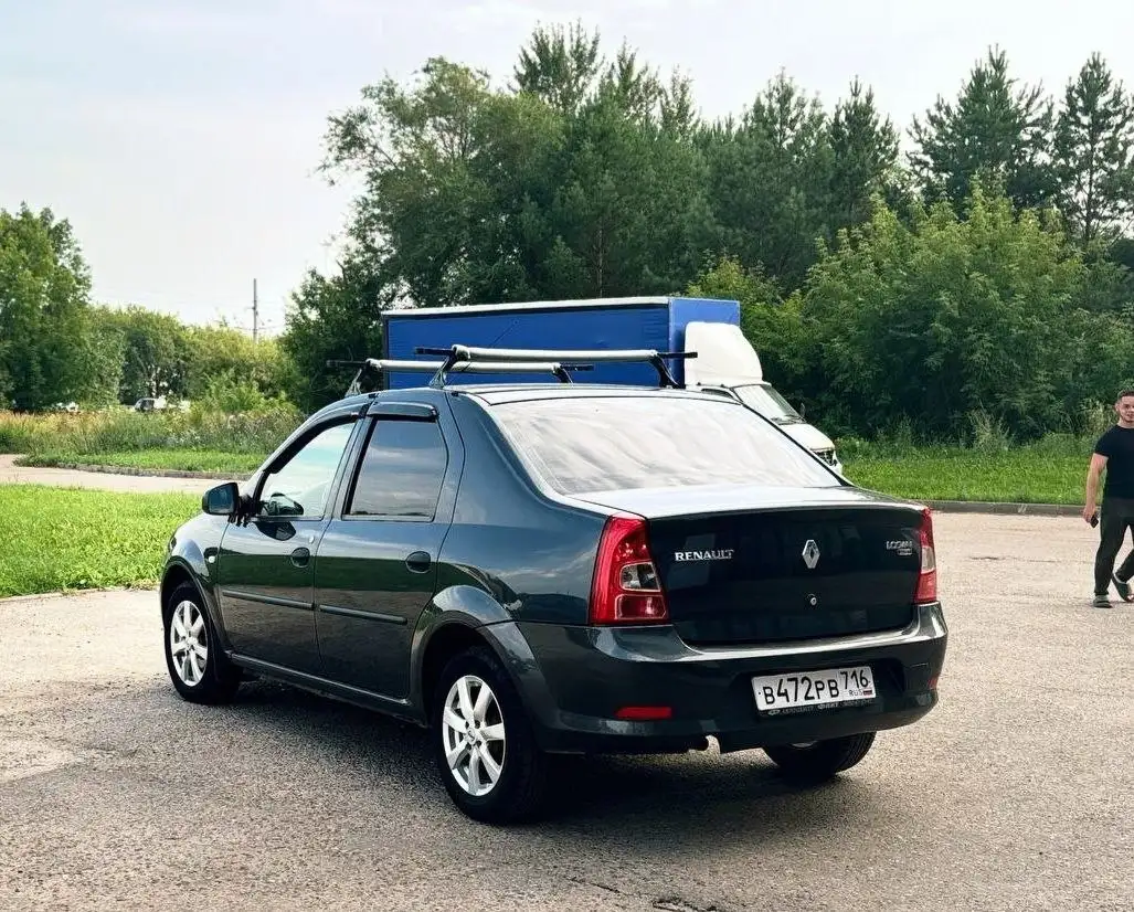 Рено Логан 2010 года 1.6 - Легковые автомобили (Авто) в Набережные Челны