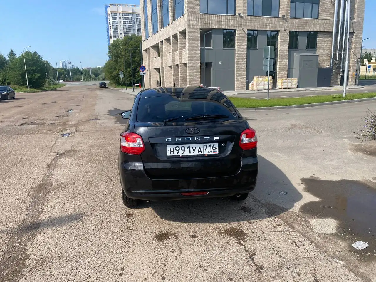 Лада Гранта лифтбек 2015 - Легковые автомобили (Авто) в Казань