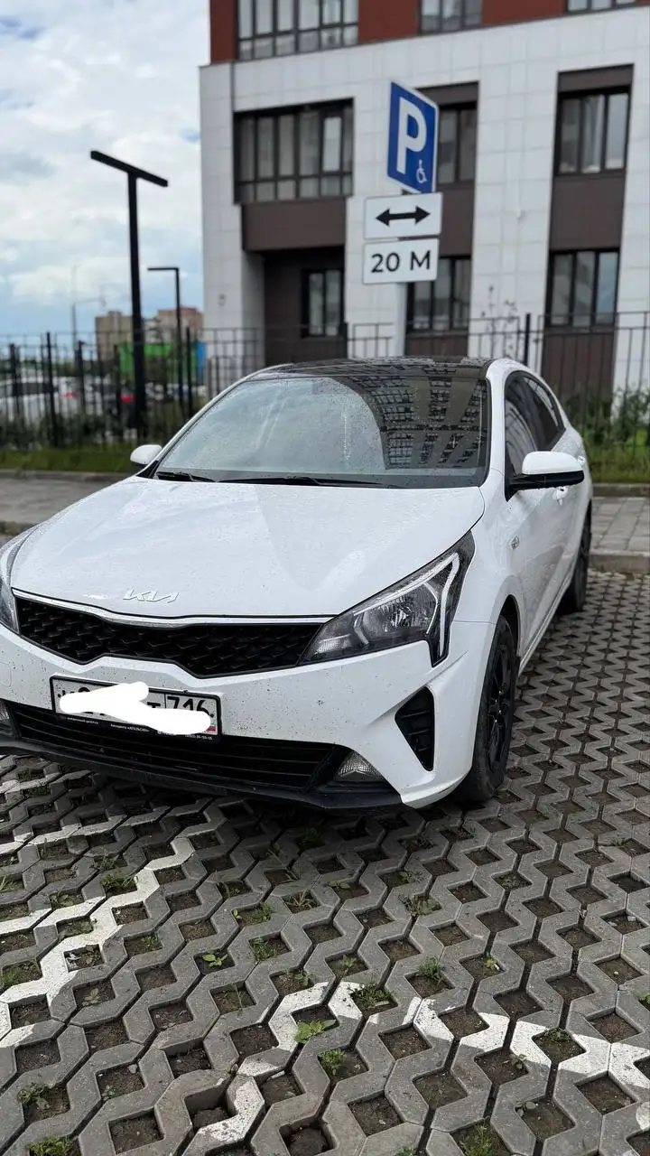 Kia Rio 1.6 AT Luxe AV 2022 - Легковые автомобили (Авто) в Альметьевск