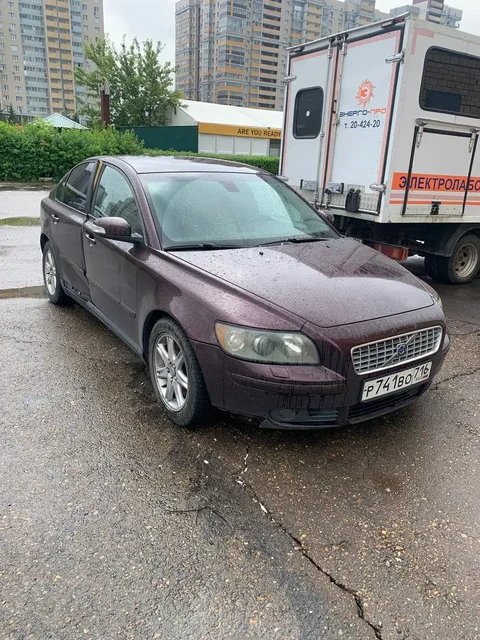 Volvo S40 2.4 AT 2007 - Зарядные устройства в Казань